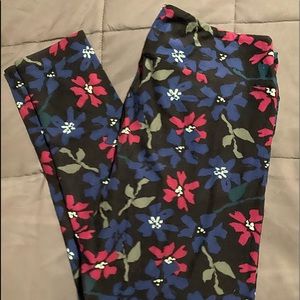 LuLaRoe TC leggings. Never worn.